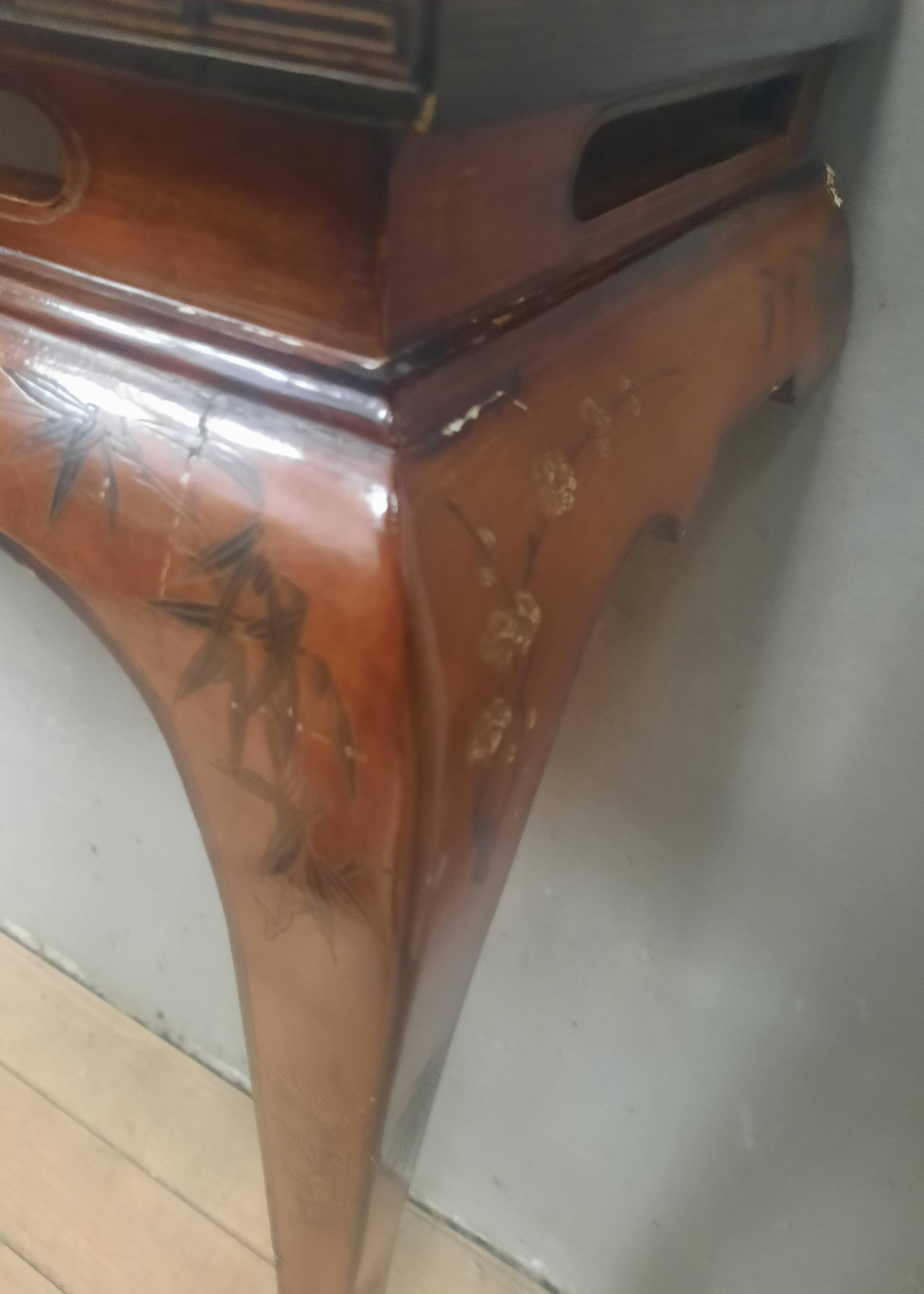 Console étroite d extreme orient