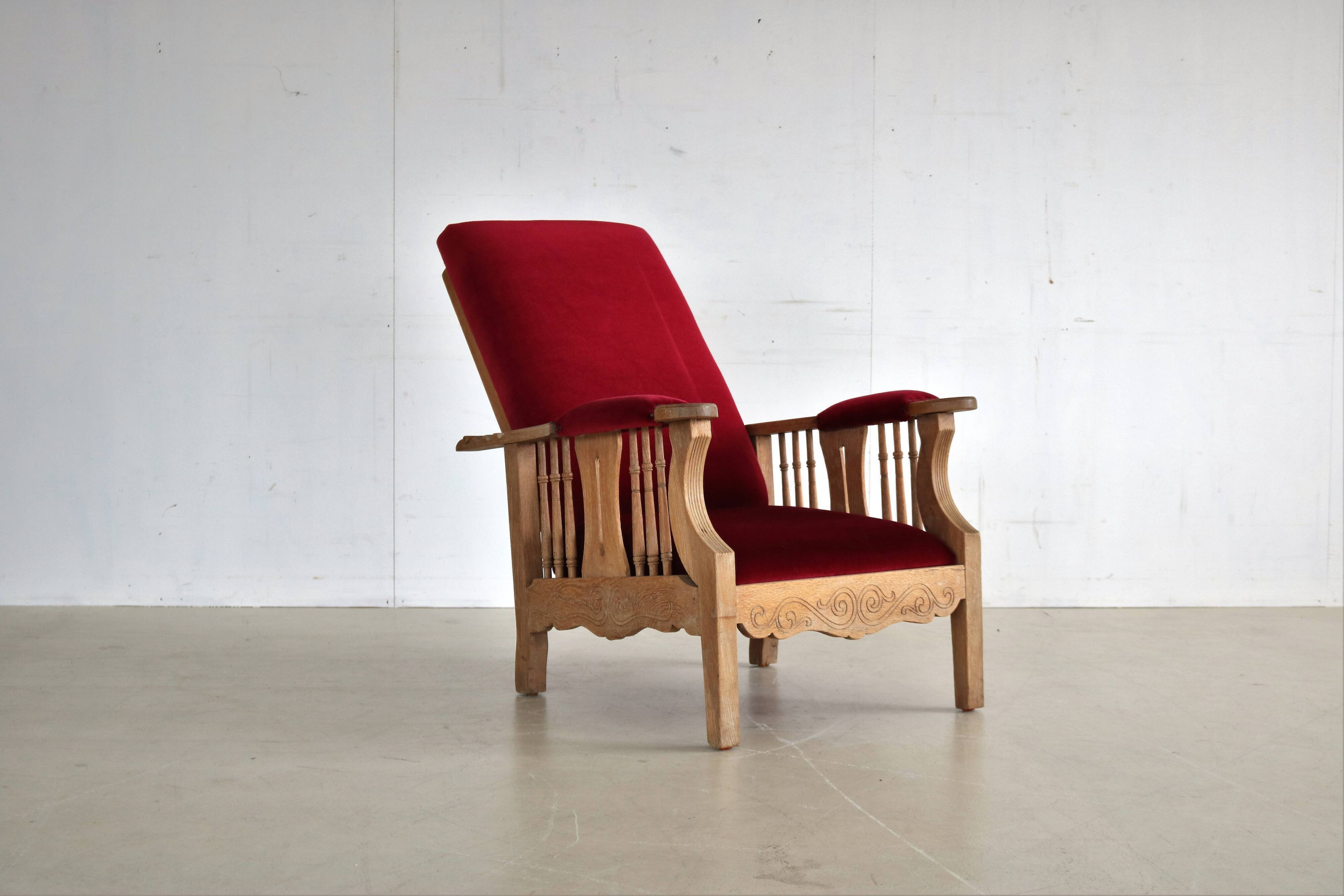 Vintage lounge chair