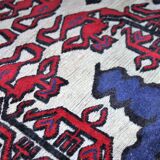 Ancien tapis d'orient. 280 x 178 cm.