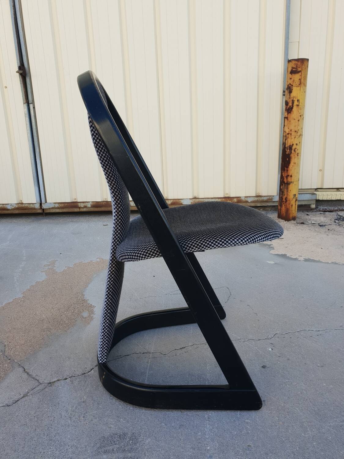 Série de 4 chaises design 1970