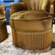 Paire de fauteuils de style Napoléon III en velours