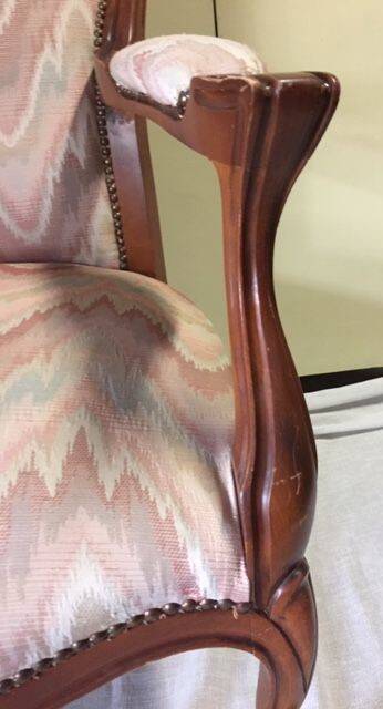 Large fauteuil voltaire "en violon" louis-philippe en noyer