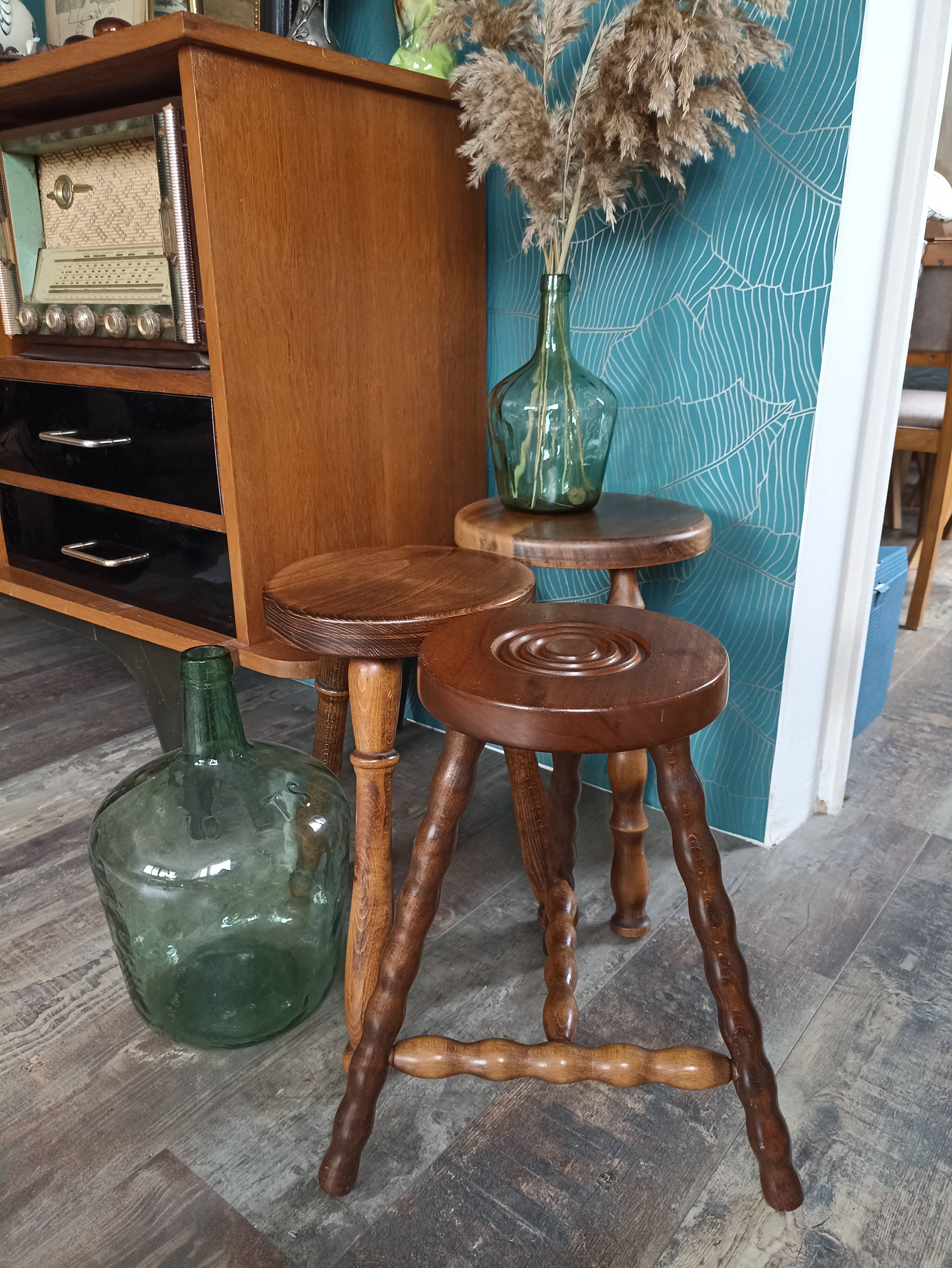 Tripod stool