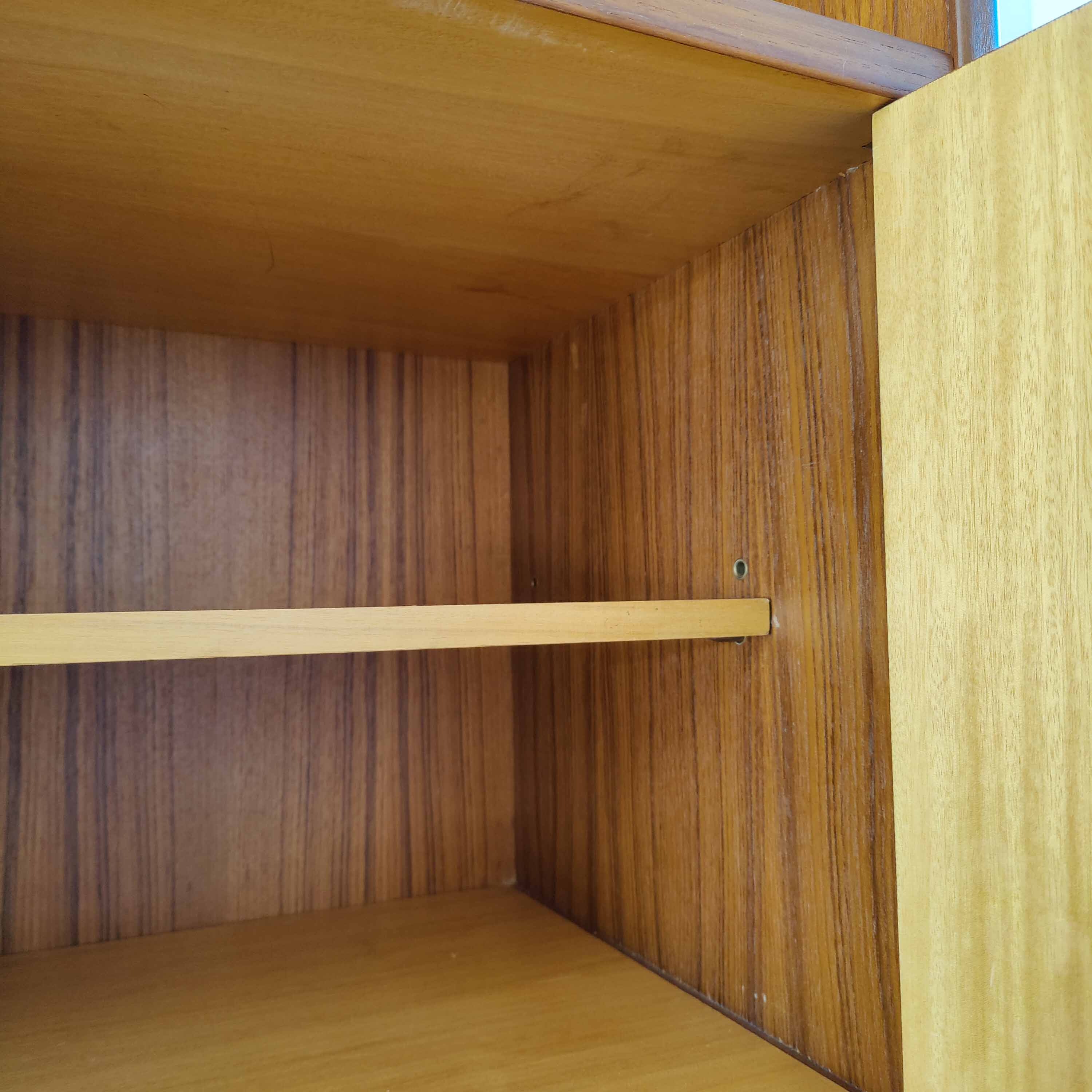 Small Scandinavian row