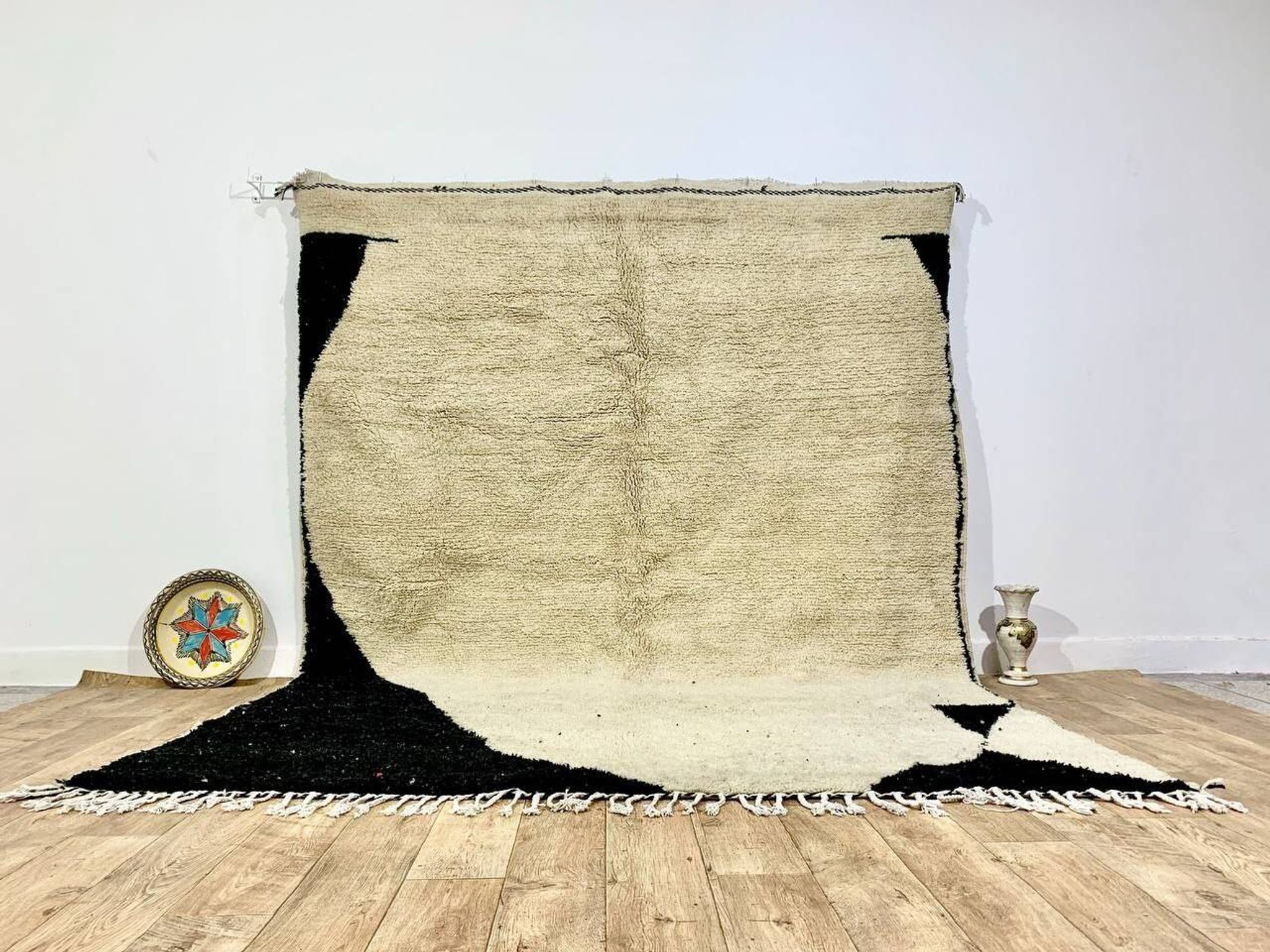 Handmade moroccan berber rug 140 x 96 cm