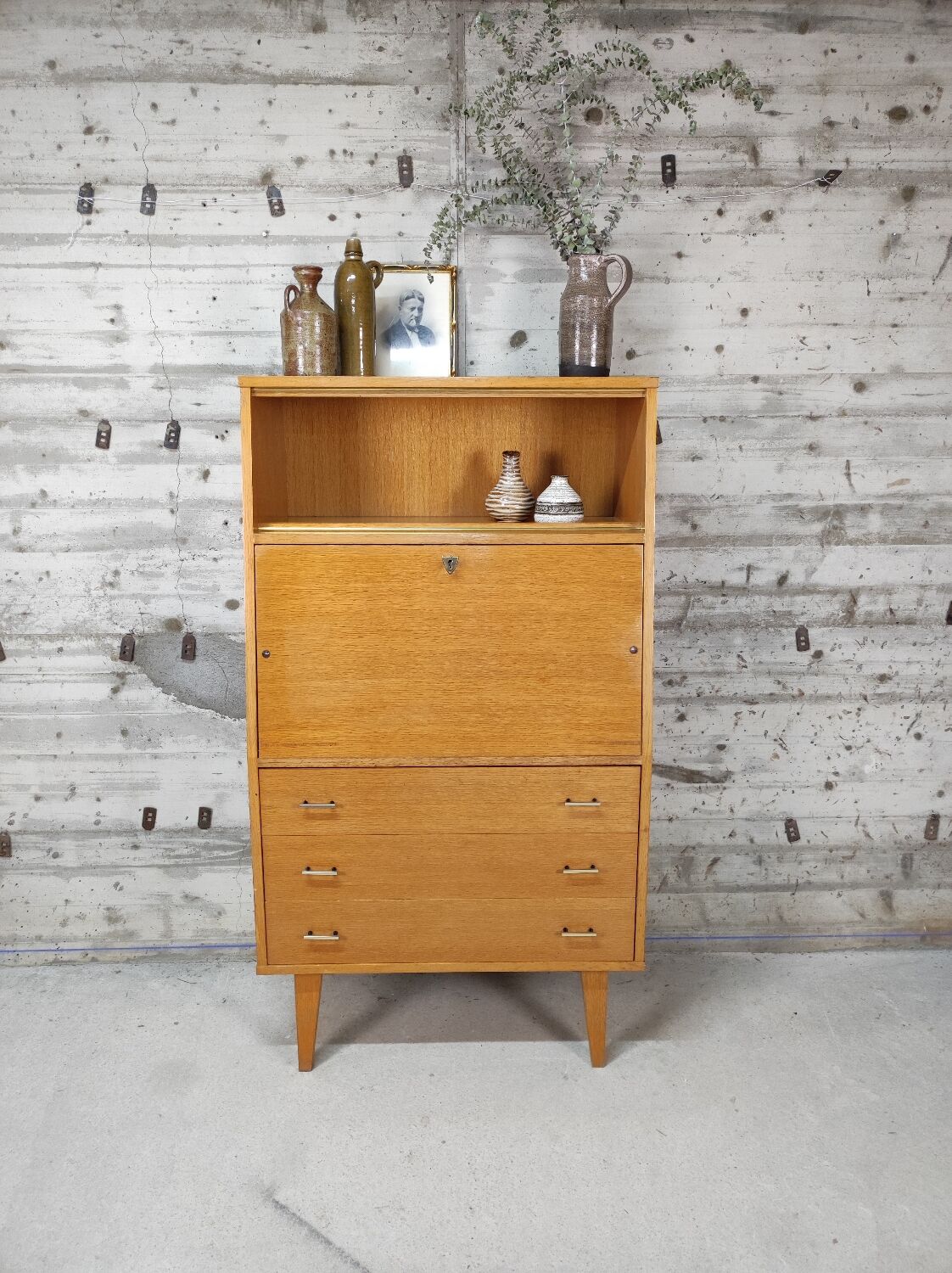 Secretary vintage feet compass