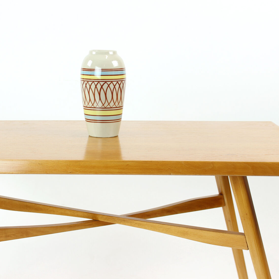 Table basse en chêne, Tchécoslovaquie Années 1960