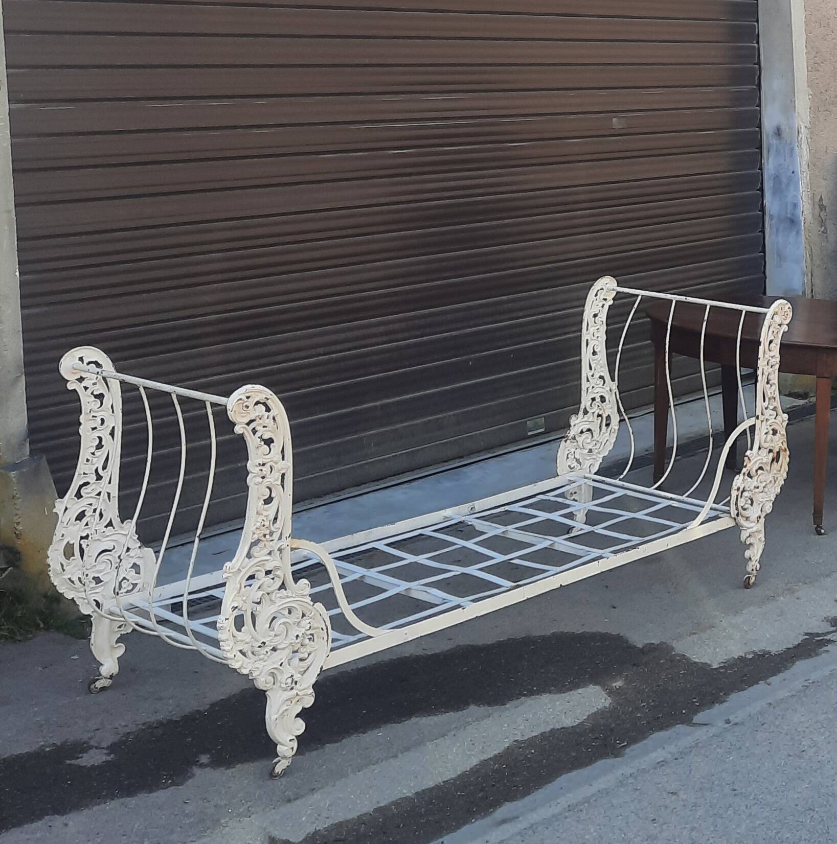 Napoleon IIII folding cast iron bed