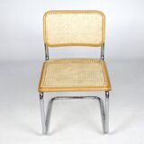 Chaise B32