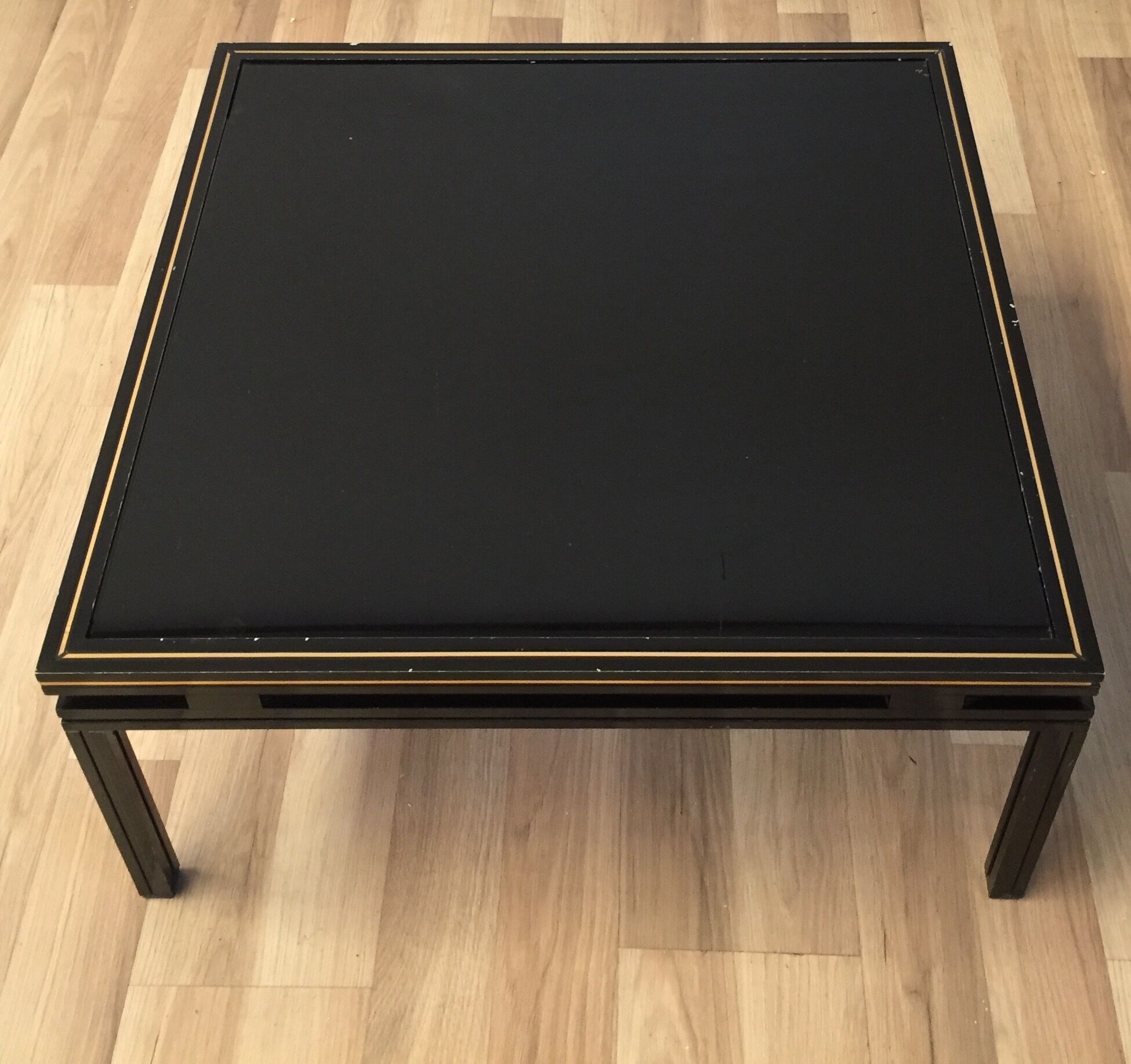 Table basse de Pierre Vandel