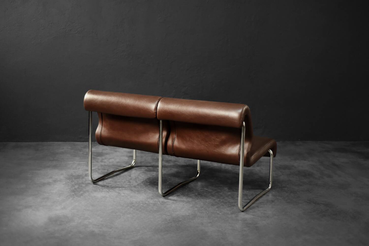 Mid-century modern German vintage canapé lounge, 2-seater, brown steel frame.