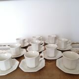 Set of 10 Johnson Brothers cups and saucers