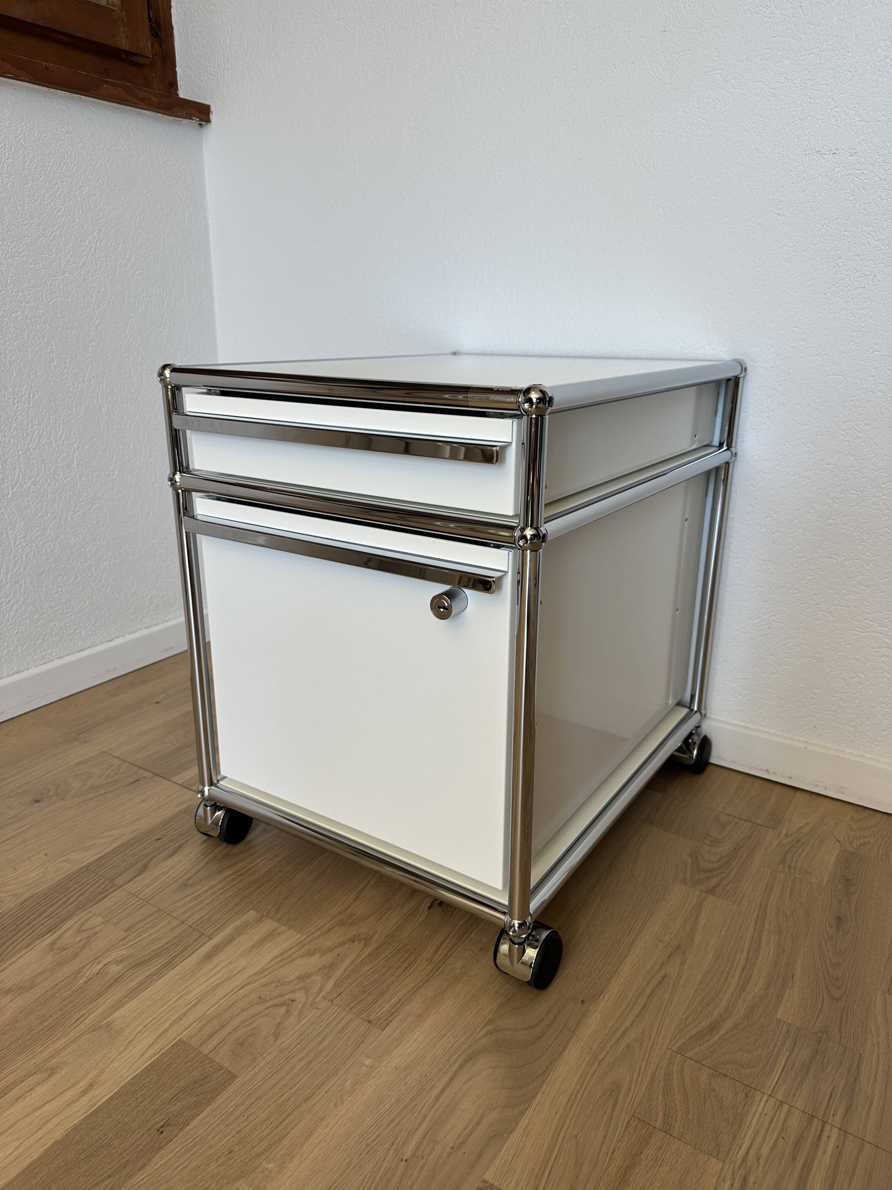 USM Haller rolling cabinet in Pure White