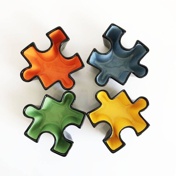 Ensemble de coupes vide poches puzzle en céramique. Italie, années 80