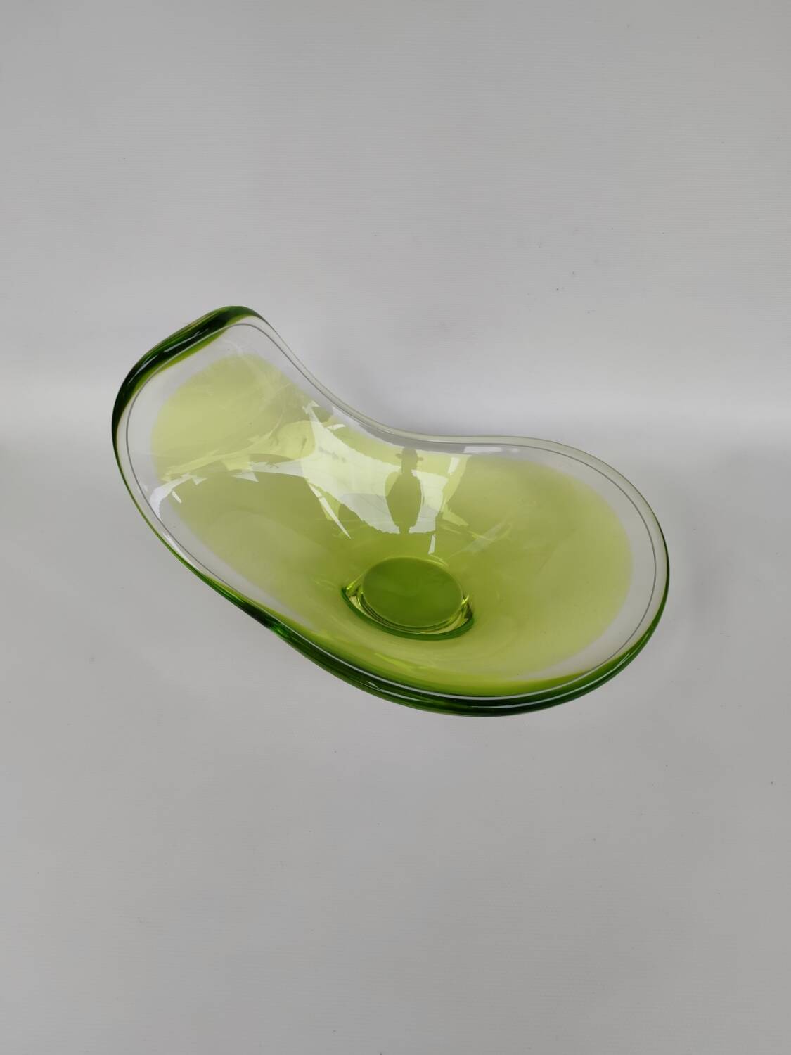 Glass bowl by Paul Kedelv, for flygsfors, 1960s.