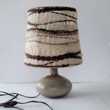 Lampe années 70 grès et tissage
