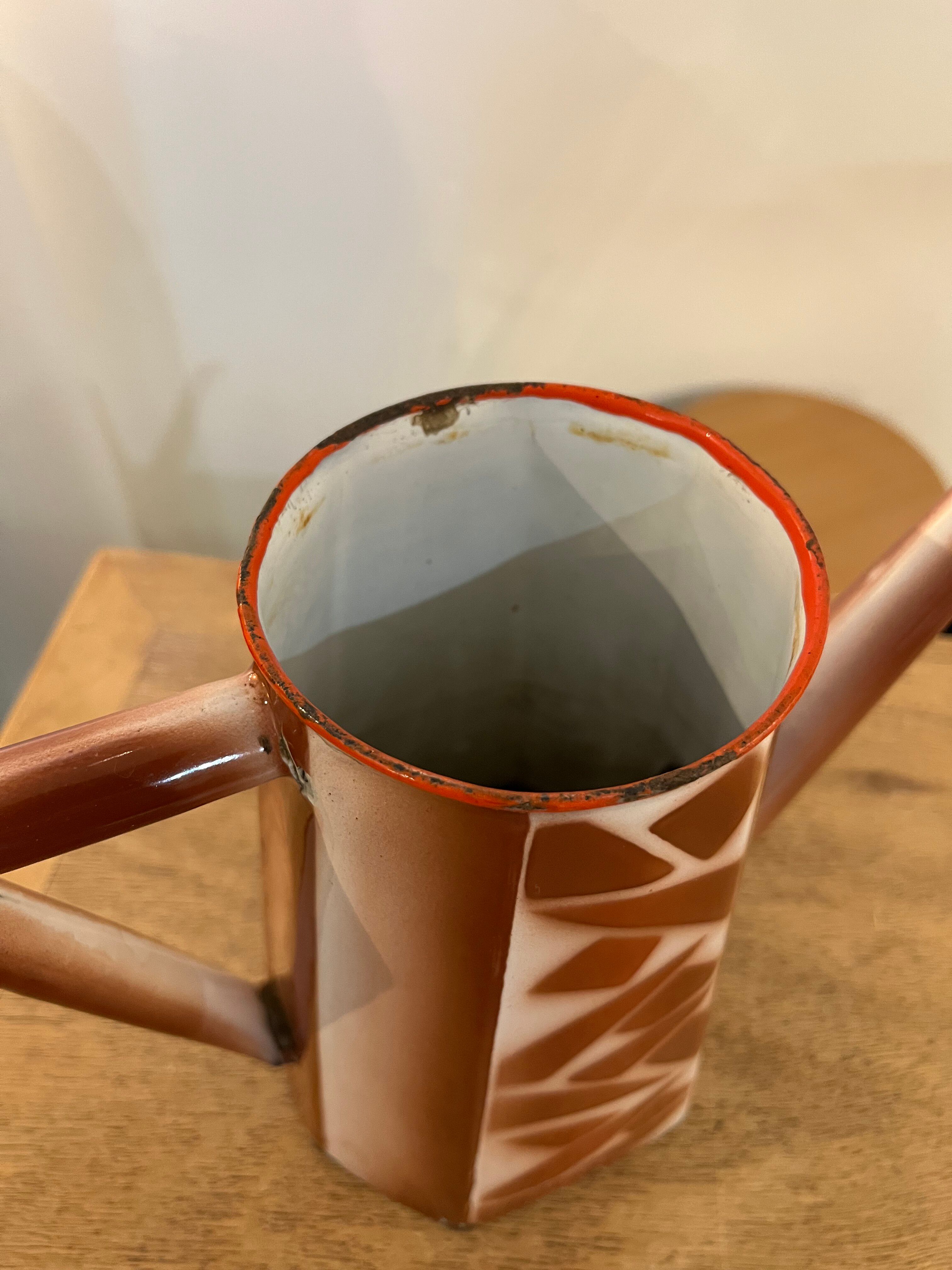 Cafetière émaillée art déco
