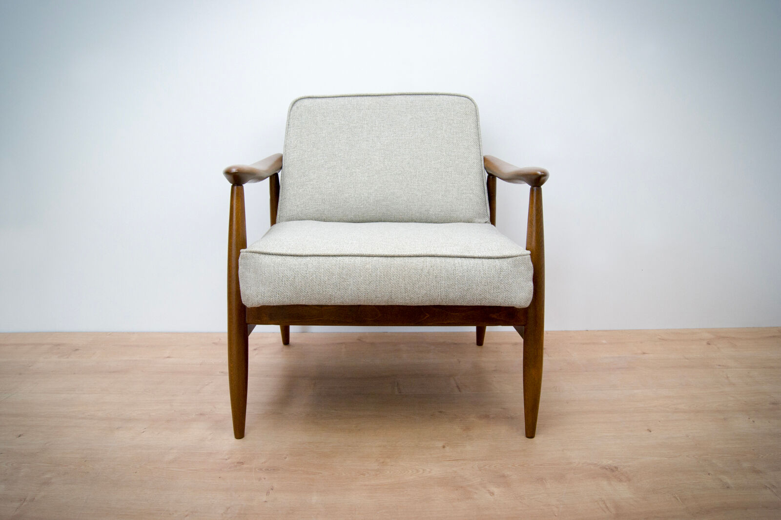 GFM-87 Armchairs by Juliusz Kedziorek for Gościcińskie Furniture, 1960s, Set of 2