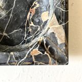 Square ashtray in veined black Italian marble.