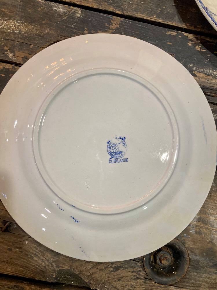 Lot 3 plates Boch La Louvière model Blue Garland