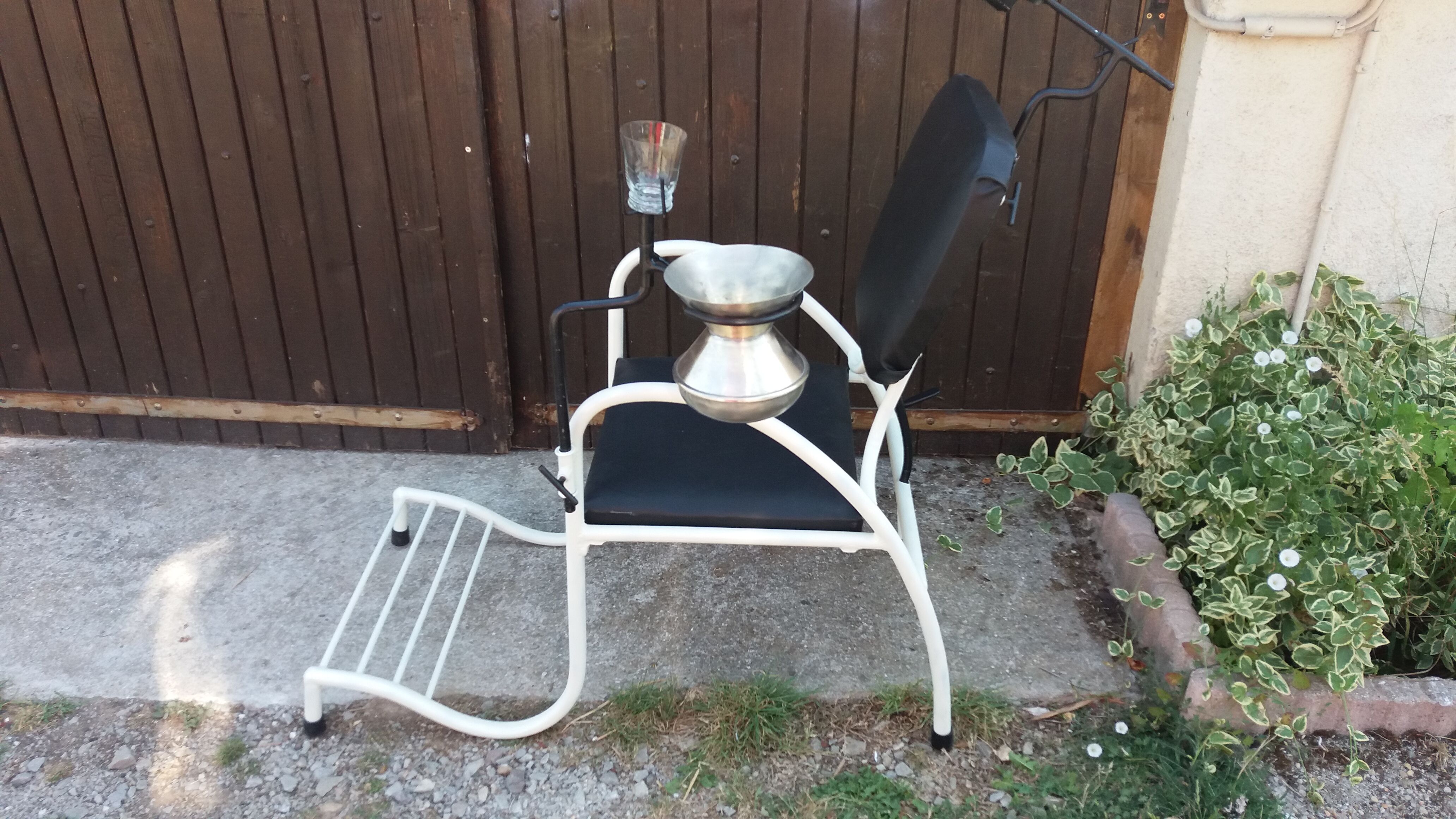 Country dentist's chair