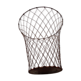 Wastebasket