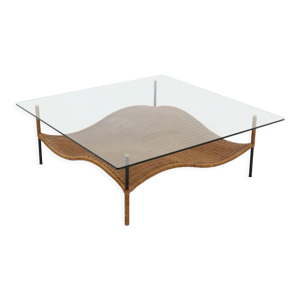 Table basse en rotin ondulé et