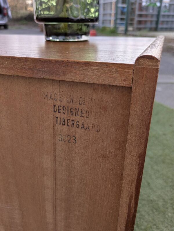 Commode scandinave vintage Danoise Tibergaard en teck années 60