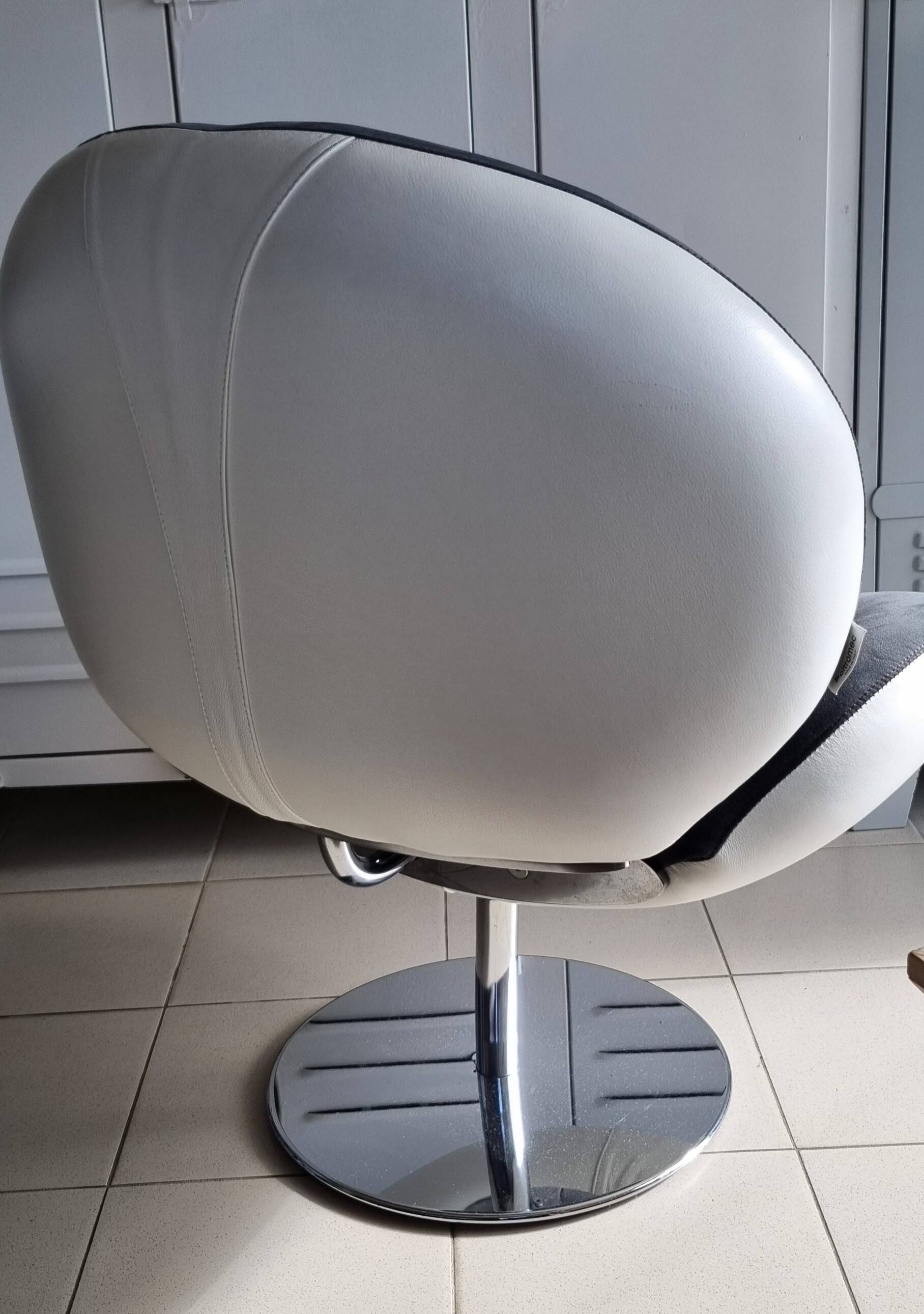 Pair of vintage retro armchairs Poltromec