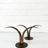 Paire de bougeoirs Lily en laiton, Ystad Metall, Suède, design Ivar Ålenius Björk