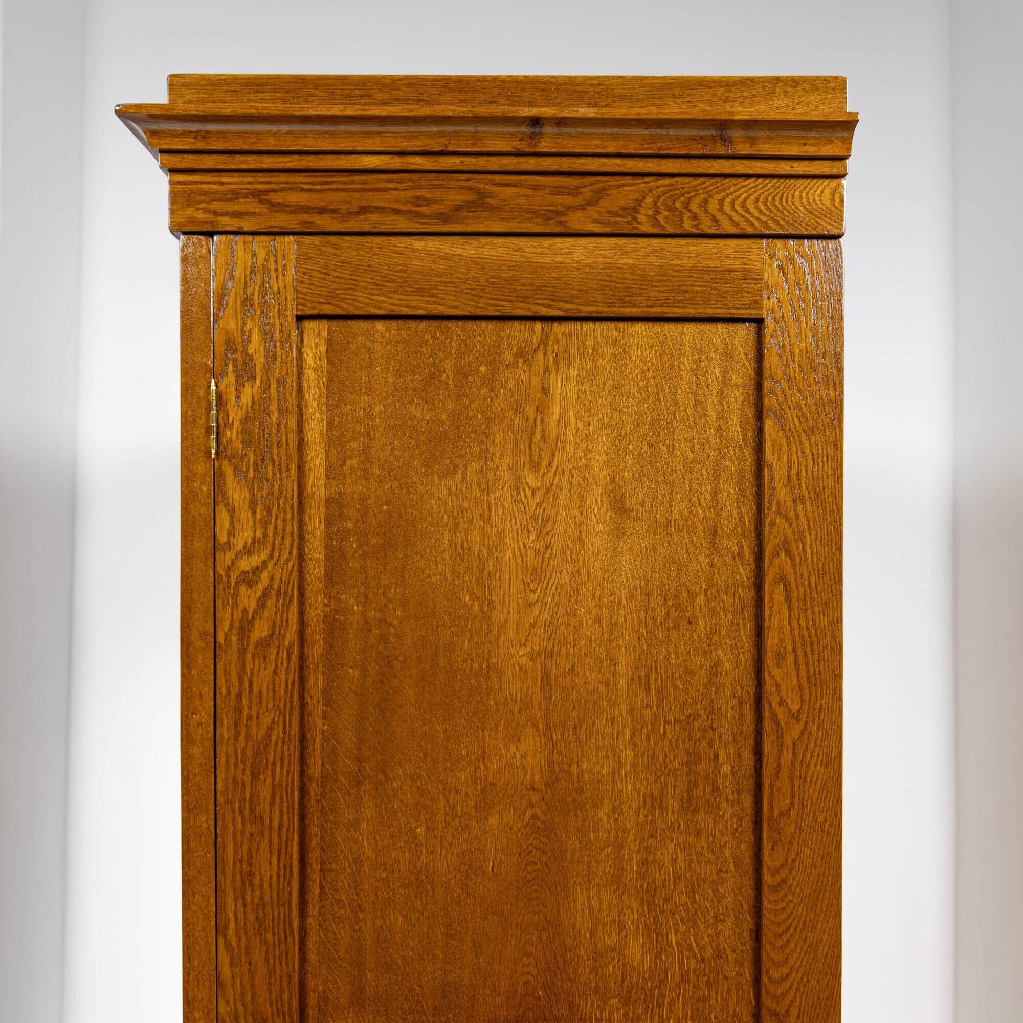Grande armoire trois portes en chêne - Interguerre 1920-1939