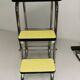 Tabouret / marchepied 3 marches vintage en formica jaune