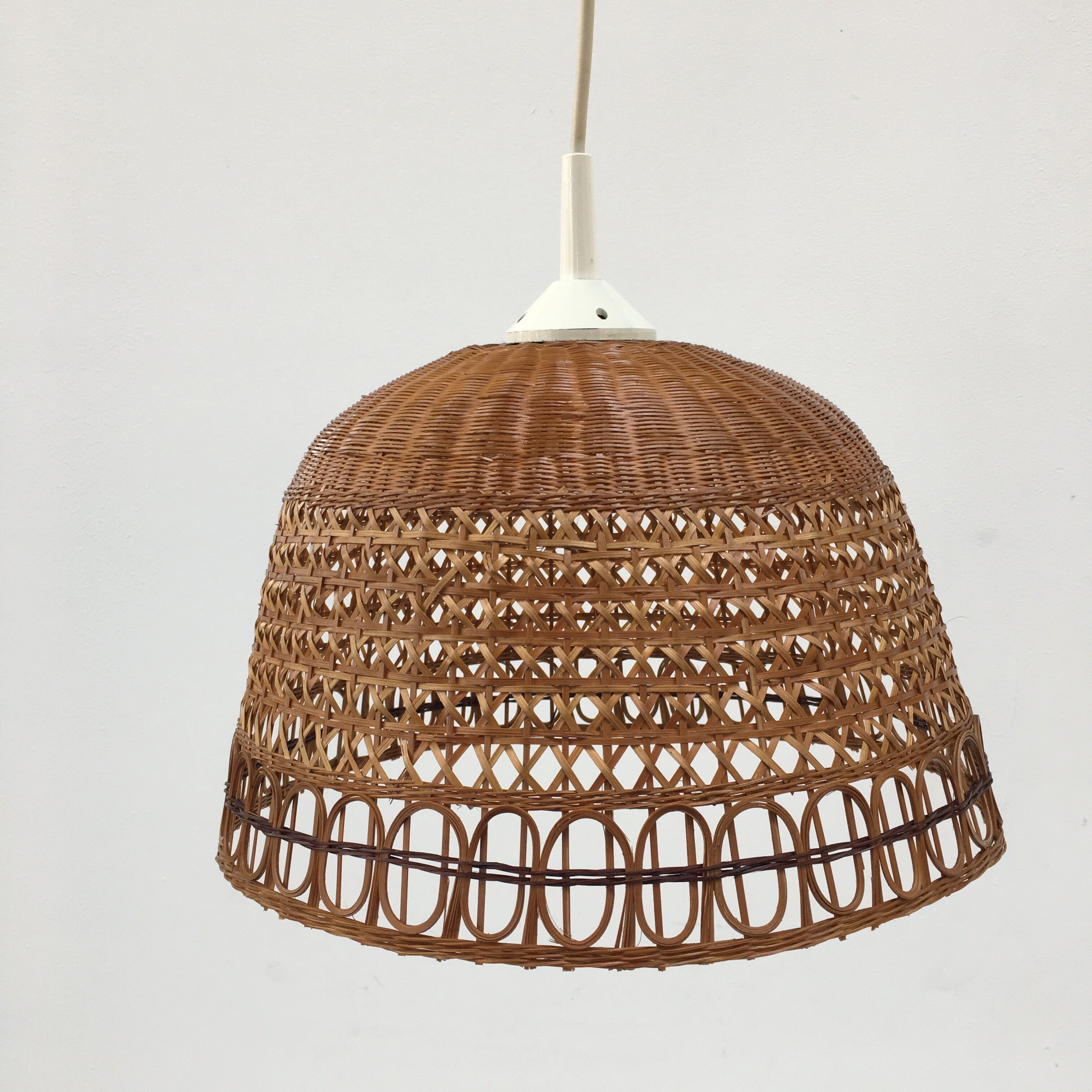 Braided rattan suspension