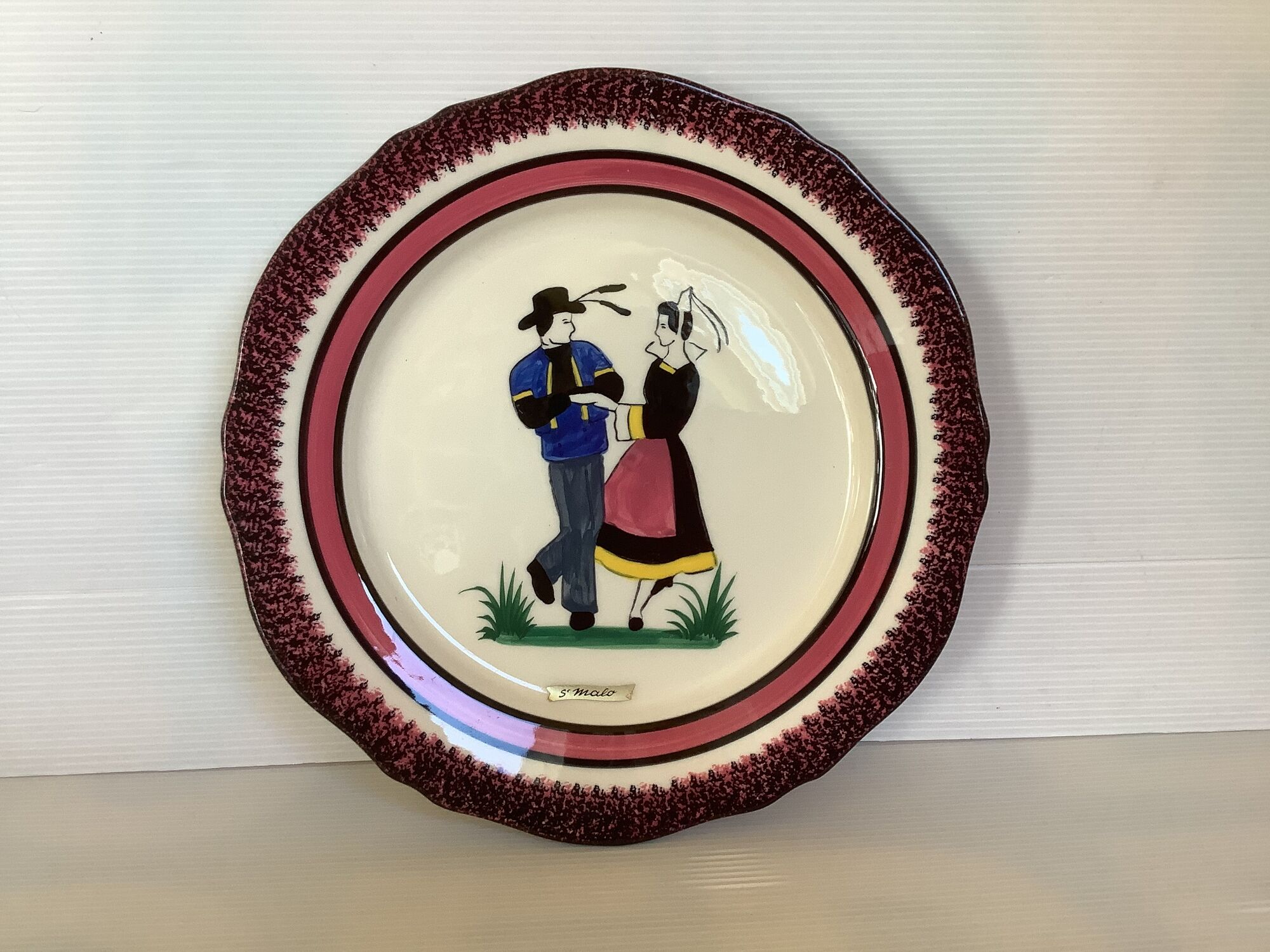 Plate couple of Breton henriot Quimper France