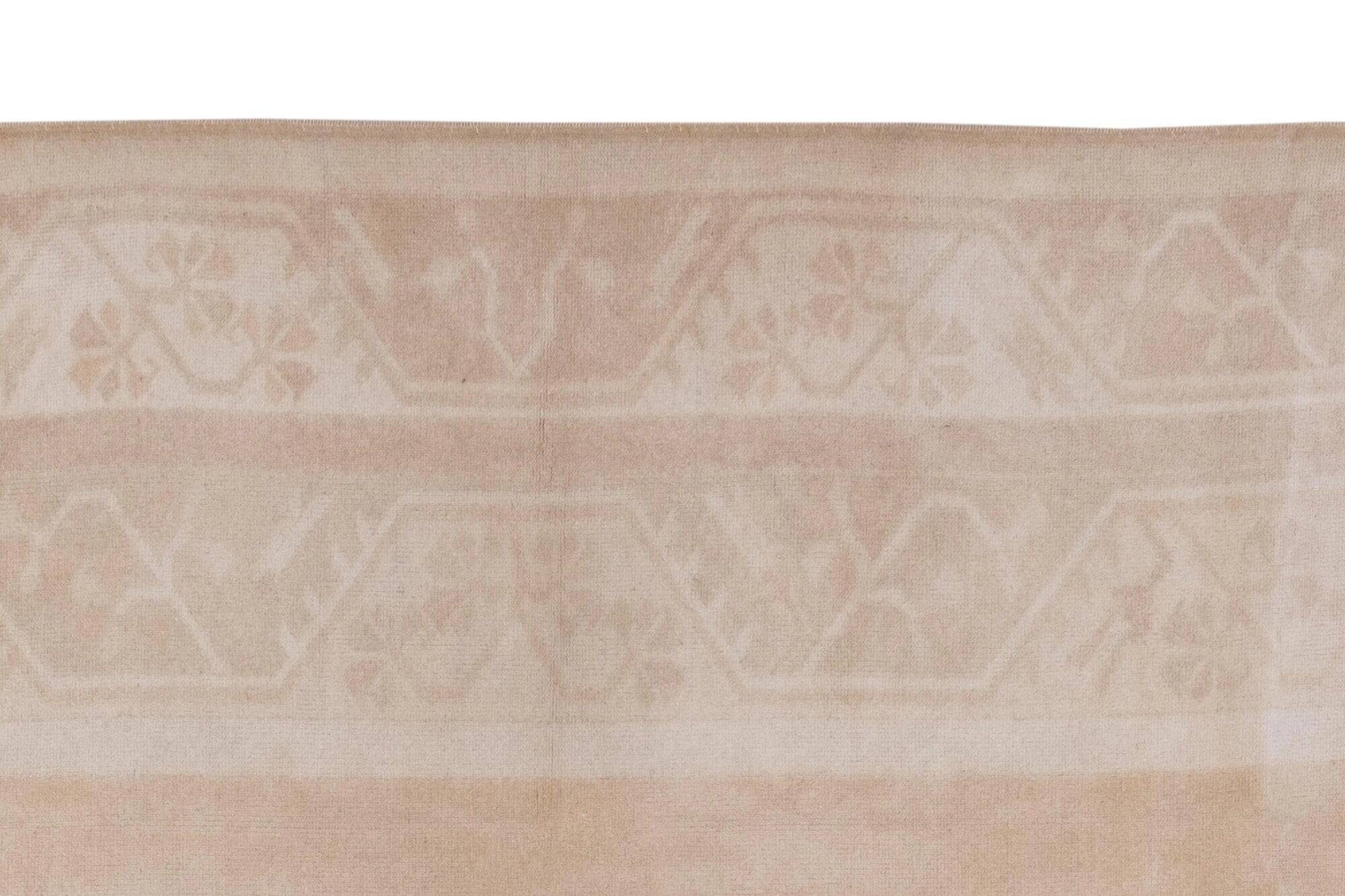 Vintage Turkish Oushak rug 162x253 cm