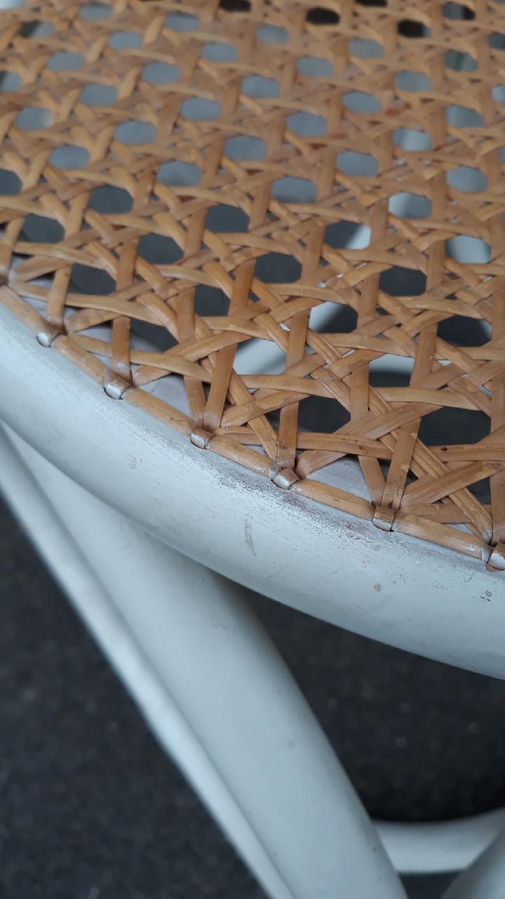 Stool in wood and caning