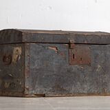 Malle ancienne en bois foncé, vers 1910