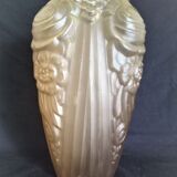 Vase Art Déco en verre dépoli moulé et pressé, couleur jaune champagne