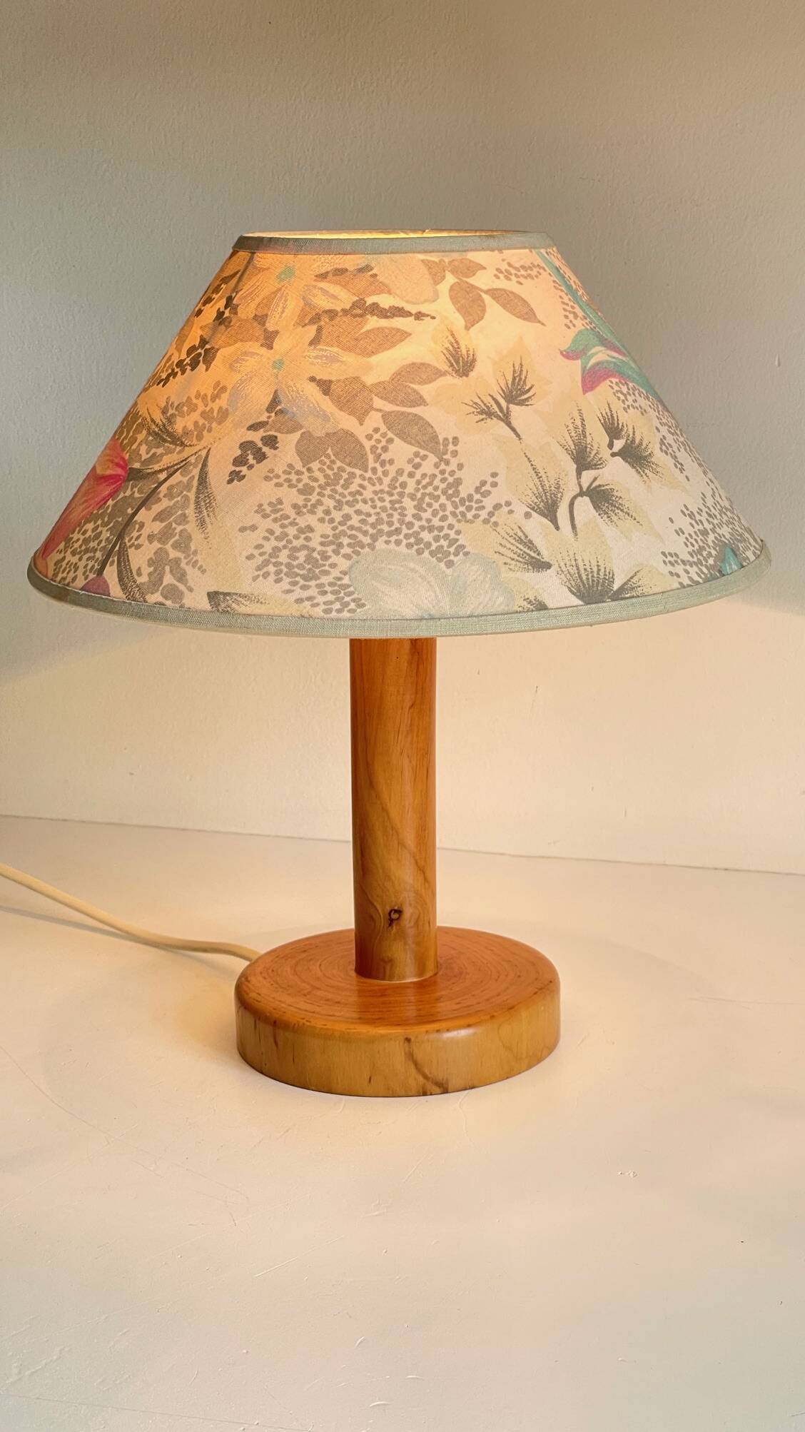 Solid pine lamp vintage garden flowers