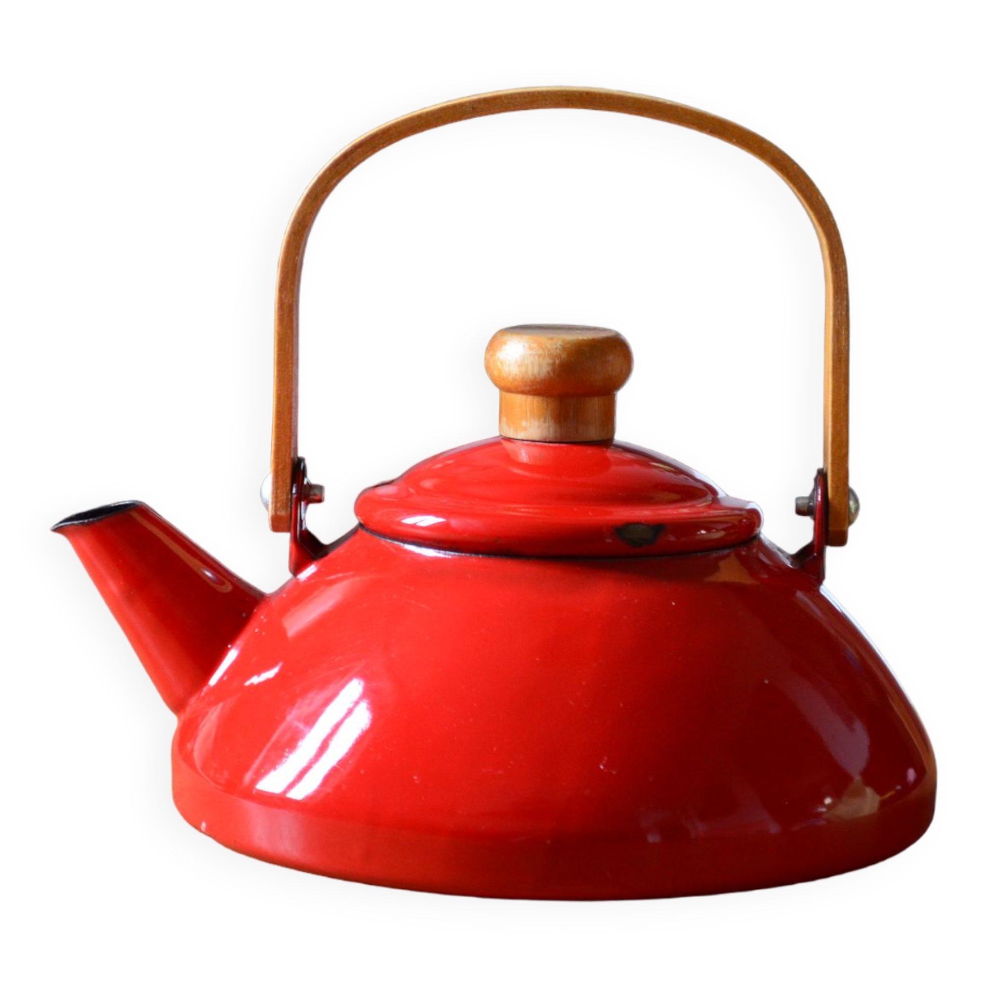 Enamelled kettle from the 80s