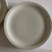Set of 7 Scandinavian modernist flat plates in ivory earthenware