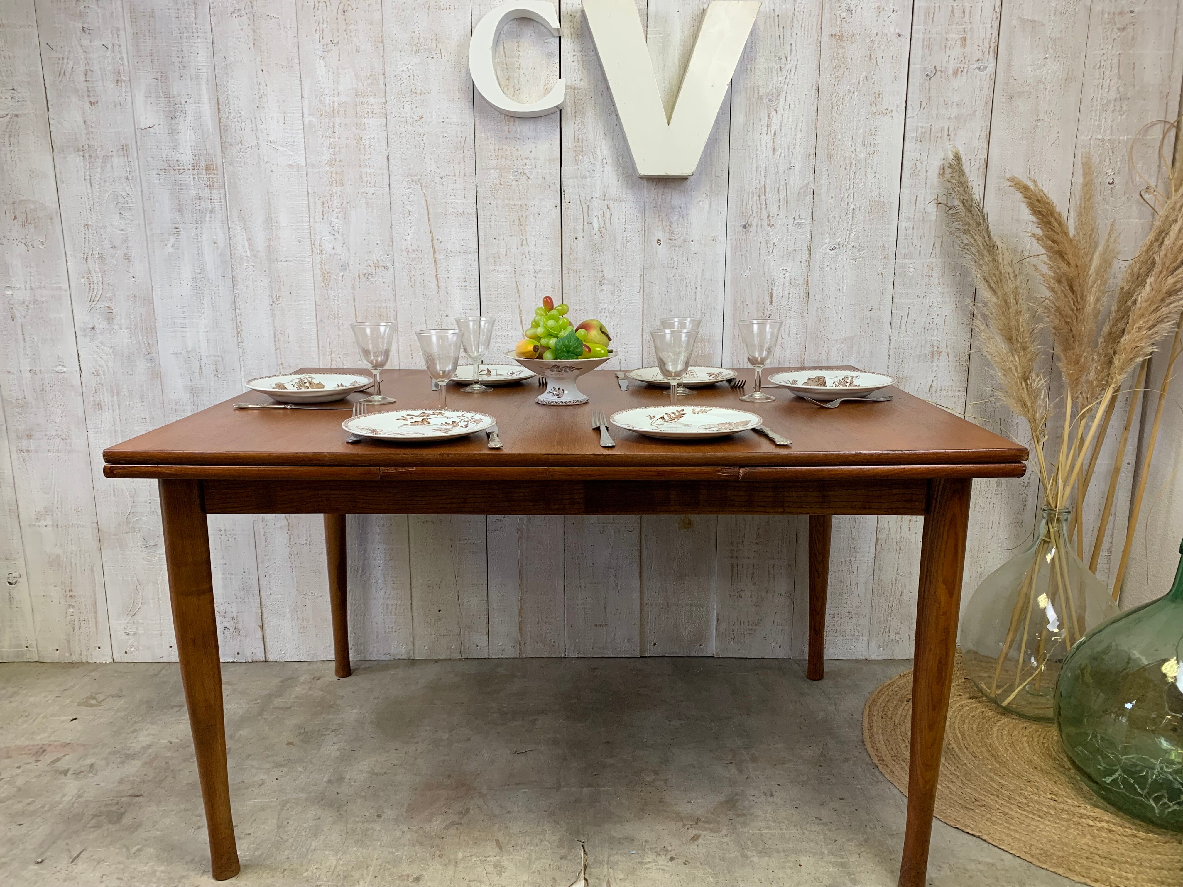 Vintage extendable table