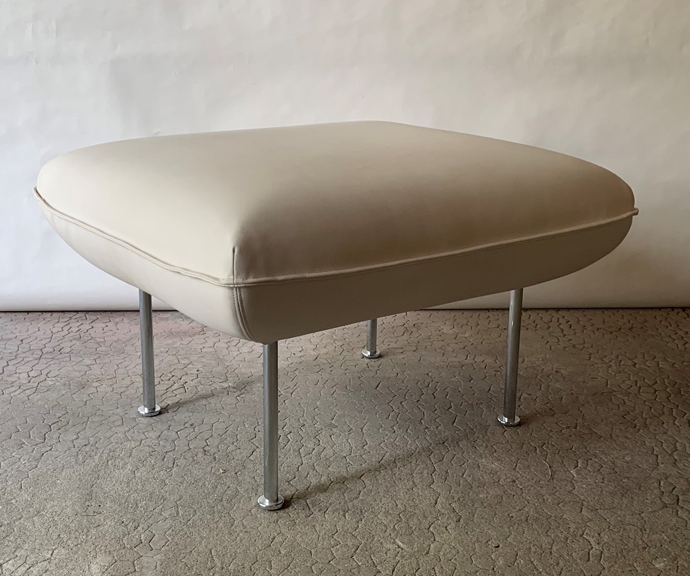 Ottoman series Alcove by Ronan and Erwan Bouroullec for Vitra