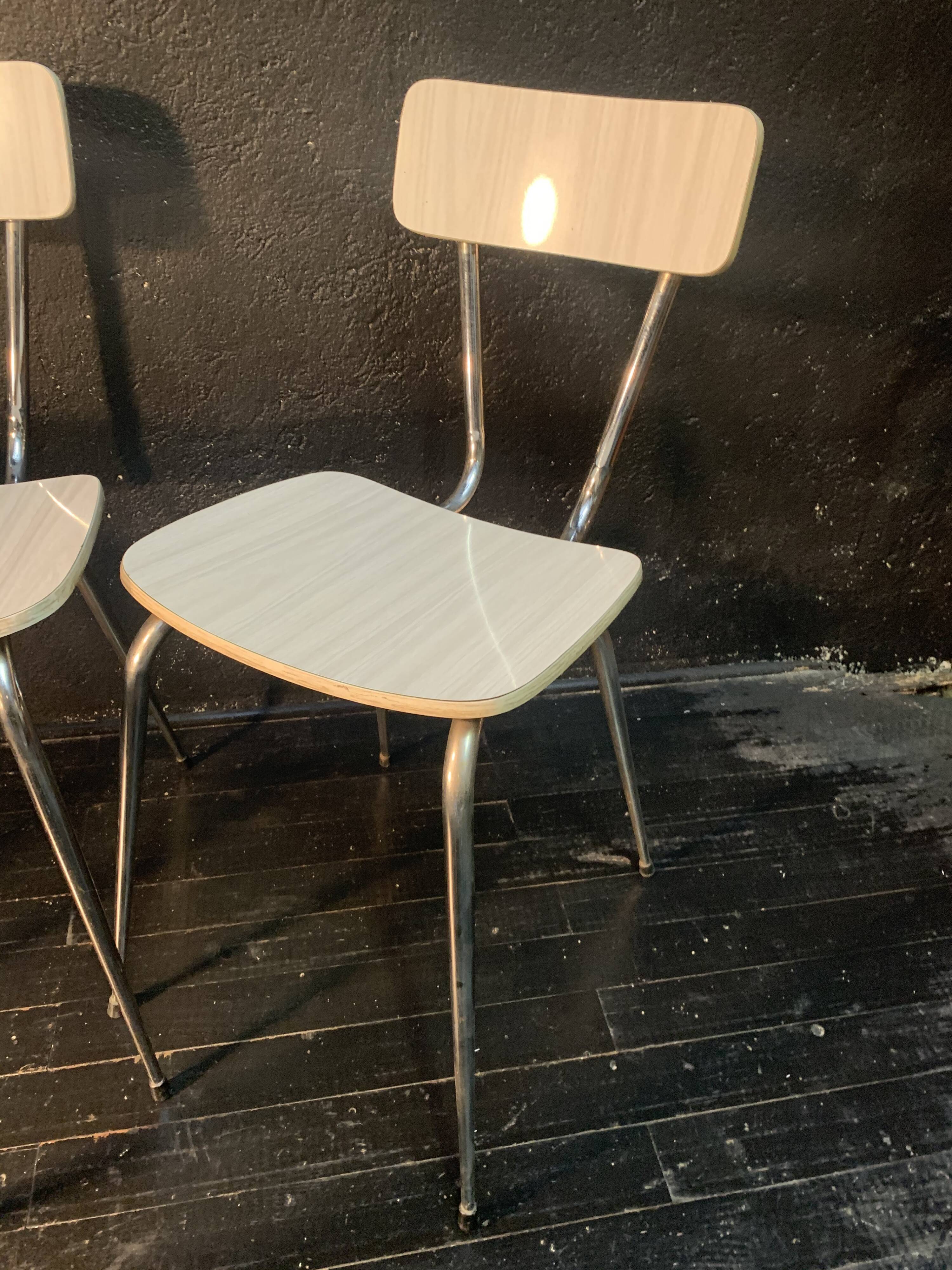 Set of 3 chairs and 1 stool in formica design, 1960