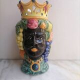 vaso in ceramica a forma di teste di moro siciliane