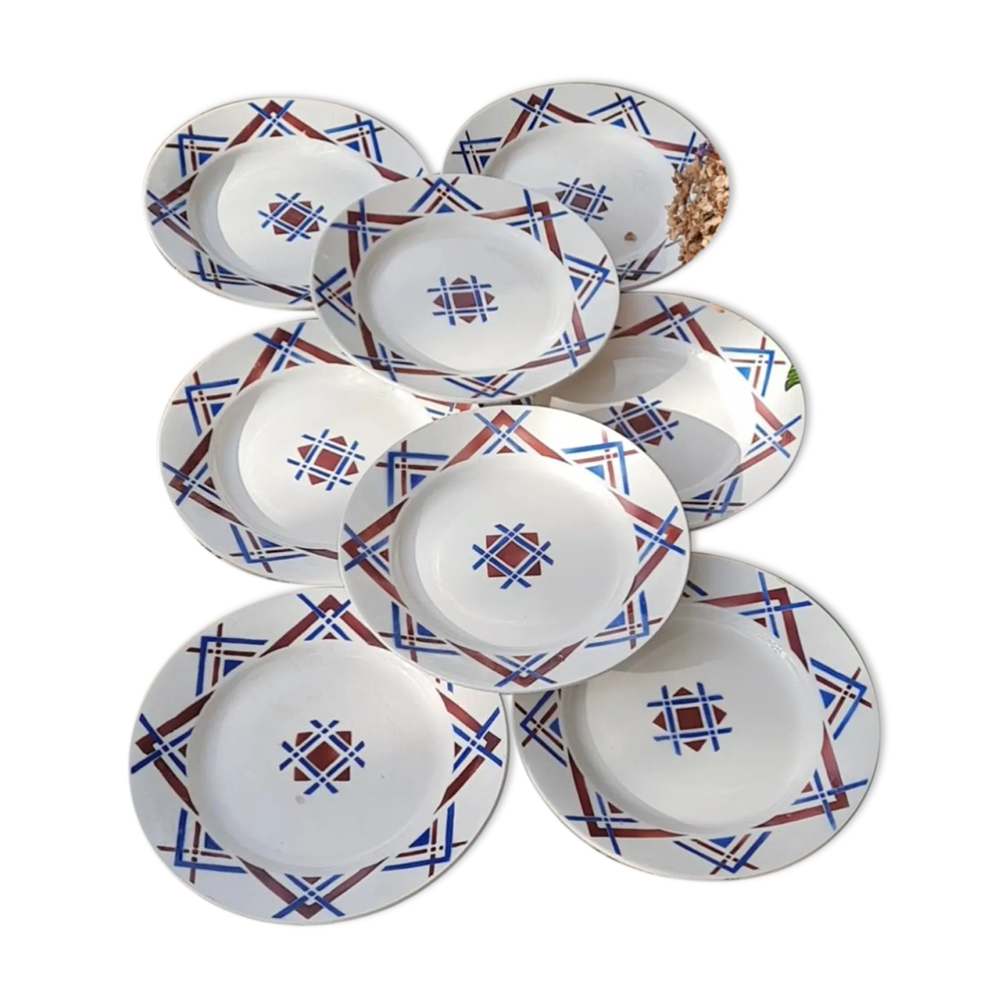 8 flat plates of Moulin des Loups