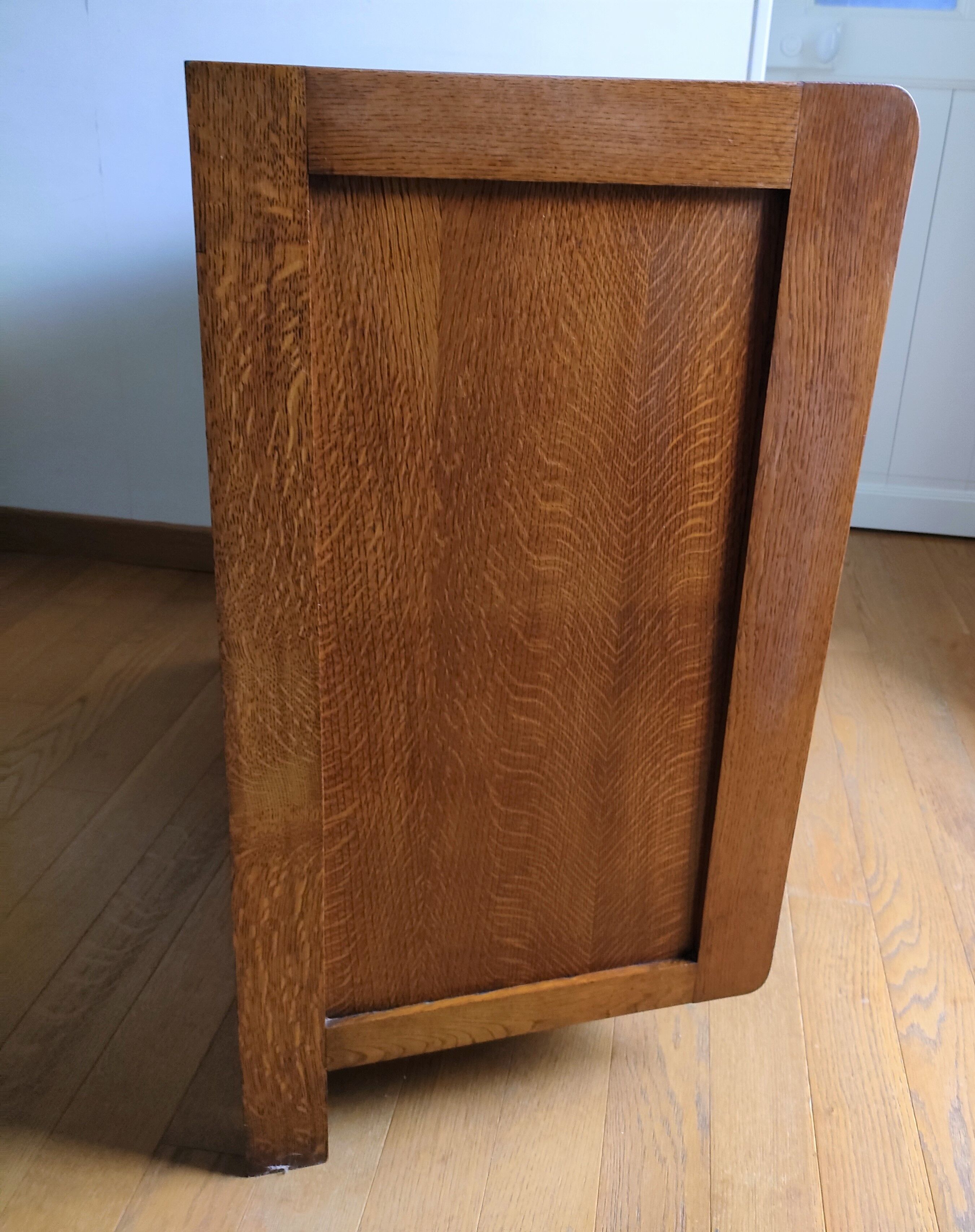 Wooden chest of drawers design 60s