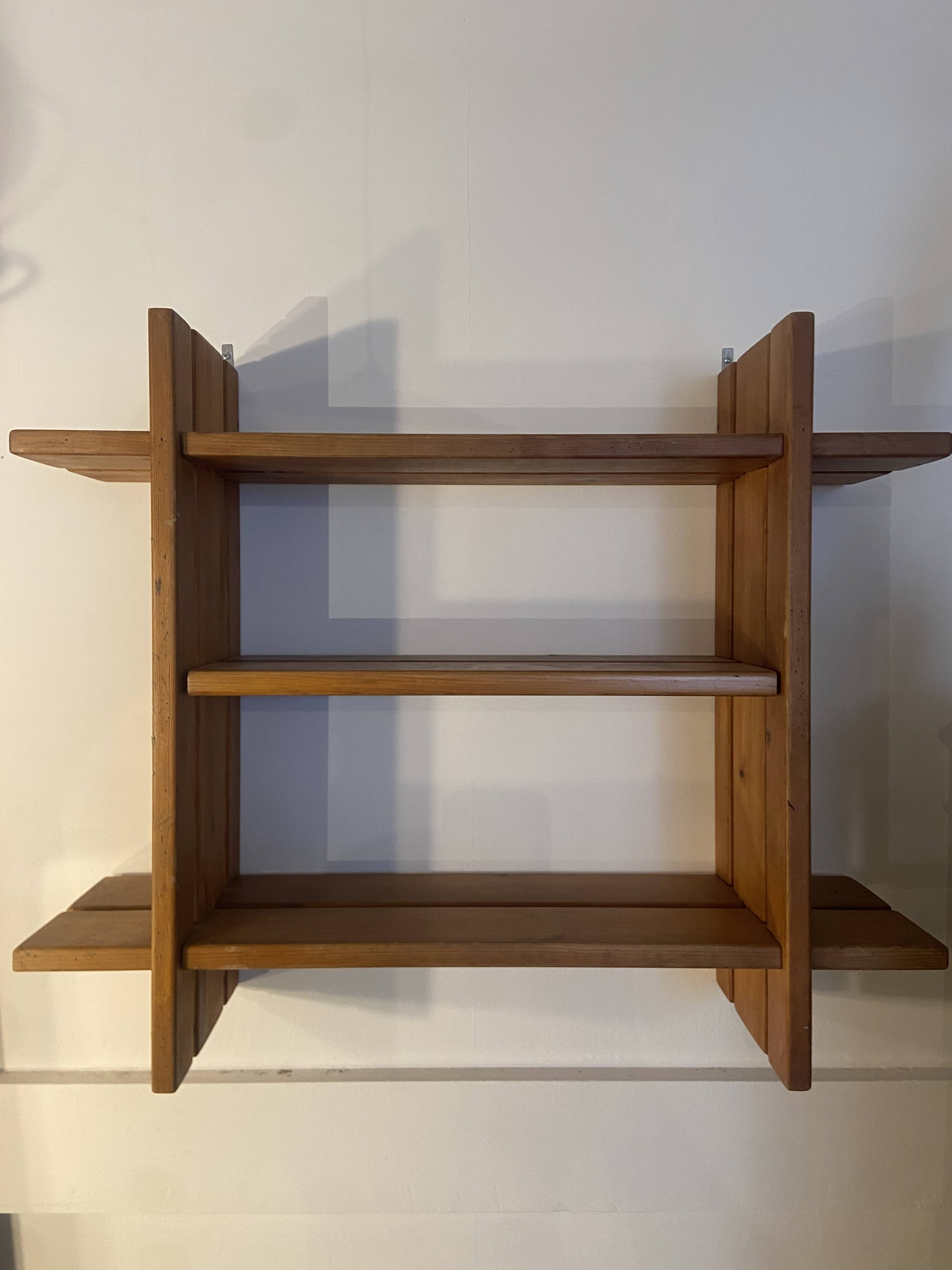 70s shelf Regain house