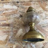 Ancienne lampe pétrole piédestal laiton & corps verre
