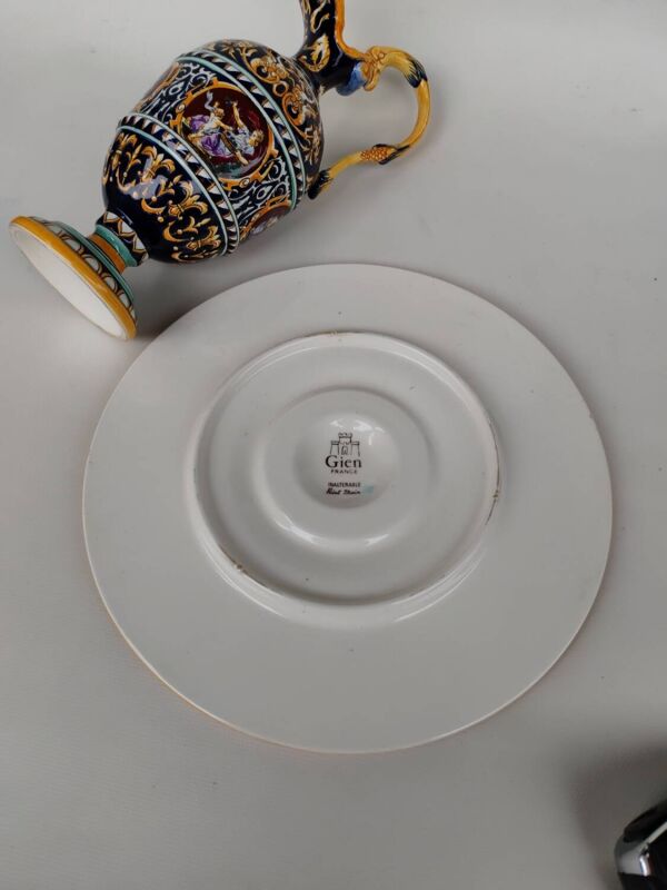 Aiguière et son bassin en faïence de Gien, modèle Renaissance,  XXème s.